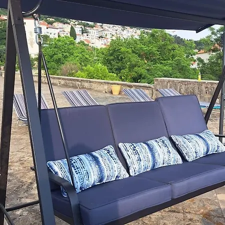 Apartament Renaissance With Terrace & Garden *