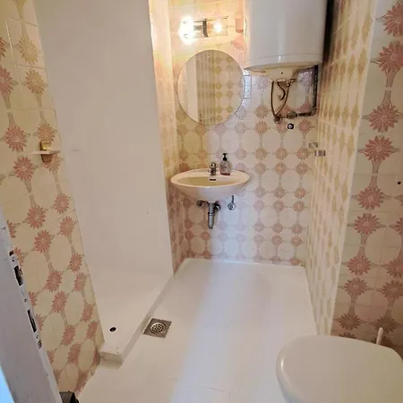 Renaissance With Terrace & Garden Appartement *