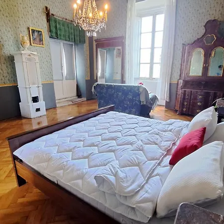 Renaissance With Terrace & Garden Appartement *