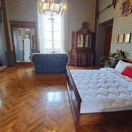 Daire Renaissance With Terrace & Garden