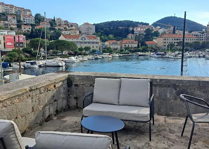 Apartment Renaissance With Terrace & Garden