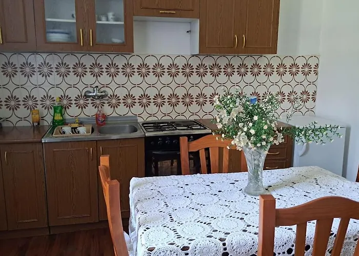 Renaissance With Terrace & Garden *