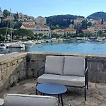 Apartman Renaissance With Terrace & Garden